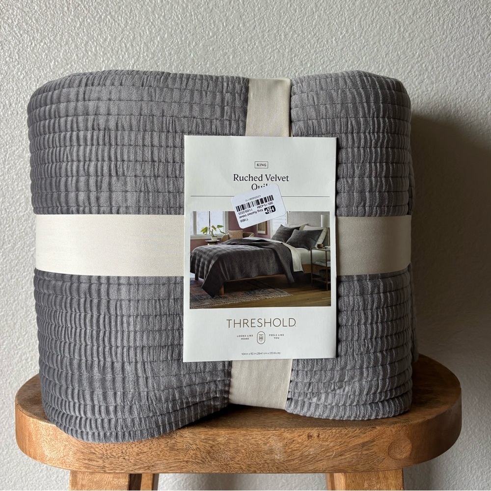NWT King Ruched Velvet Quilt Gray - Threshold